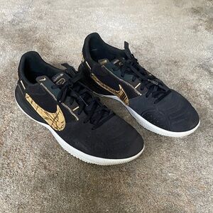 Nike Men's Streetgato Black and Metallic Gold Soccer Shoes